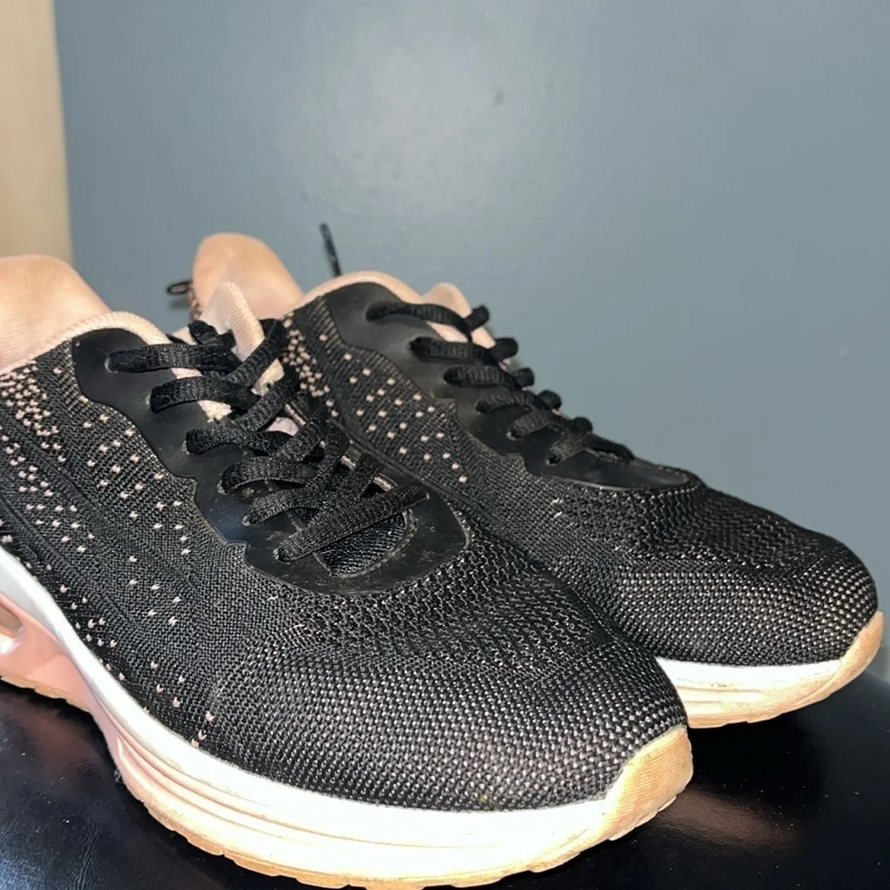 Air Gannou Running Sneakers pink & black Womens size 8.5